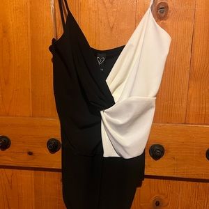 Windsor black and white bodysuit size M